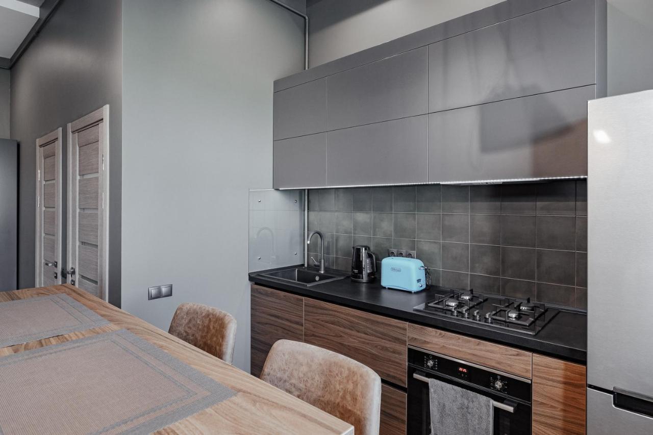 Deribasovskaya 18 Loft Apartment โอเดสซา ภายนอก รูปภาพ