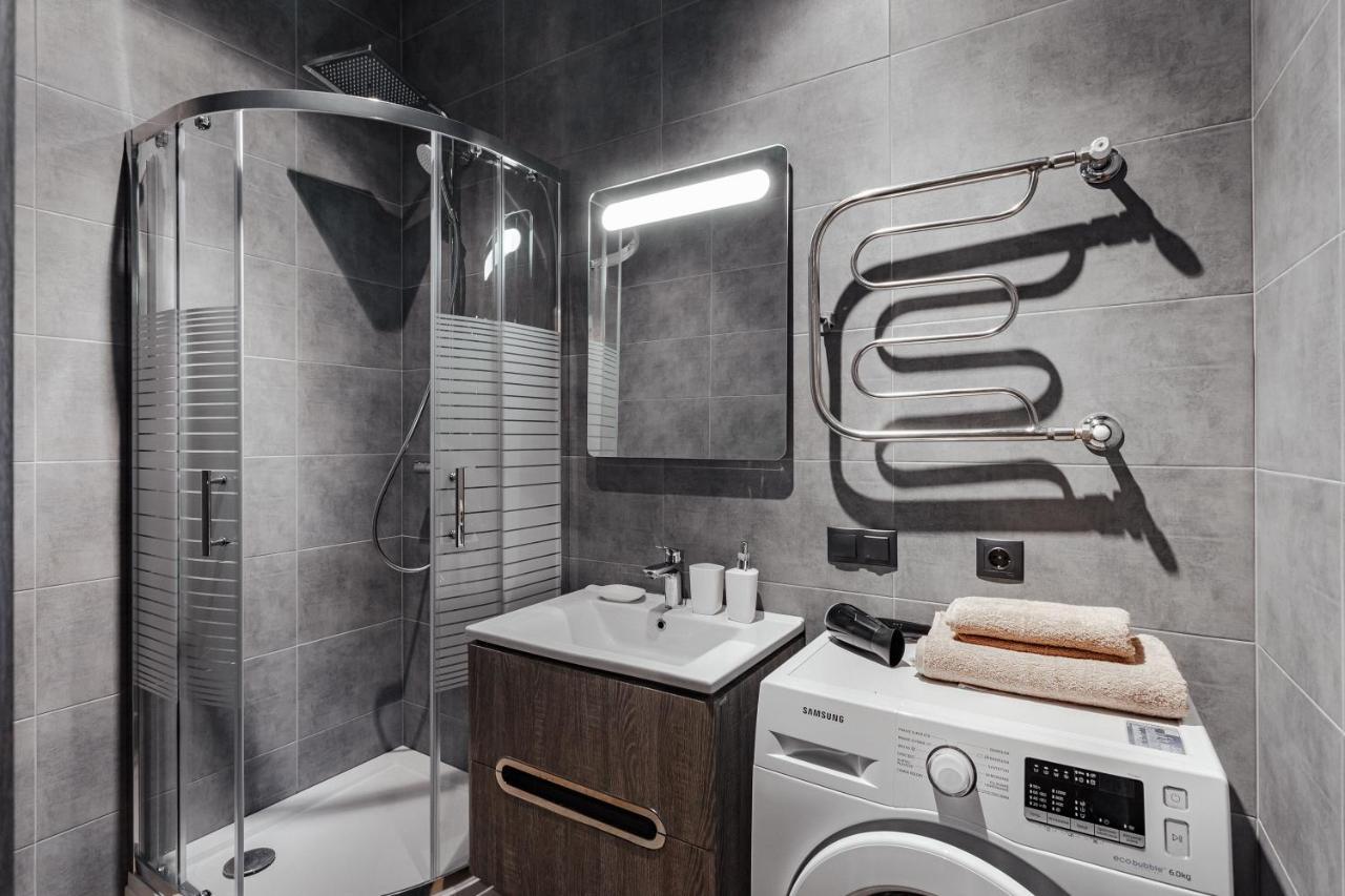 Deribasovskaya 18 Loft Apartment โอเดสซา ภายนอก รูปภาพ