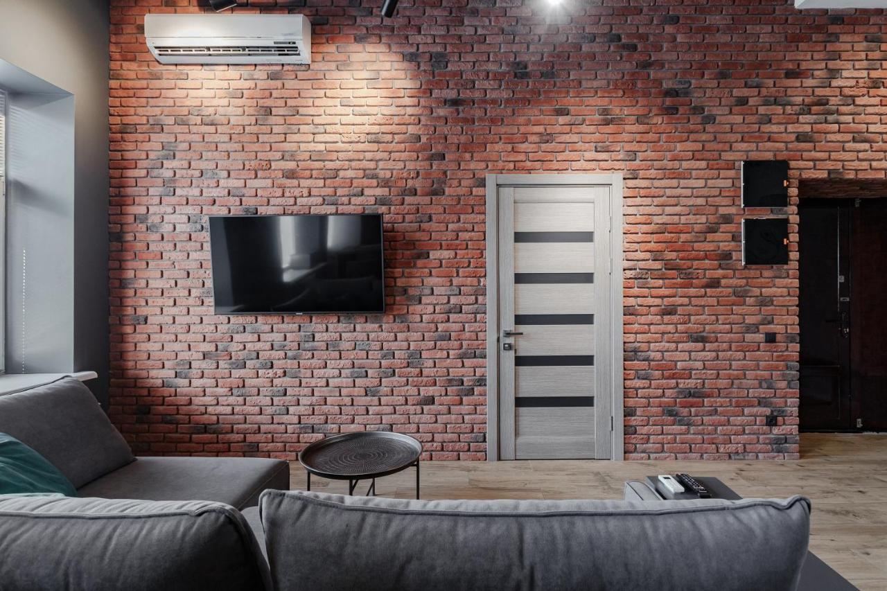 Deribasovskaya 18 Loft Apartment โอเดสซา ภายนอก รูปภาพ
