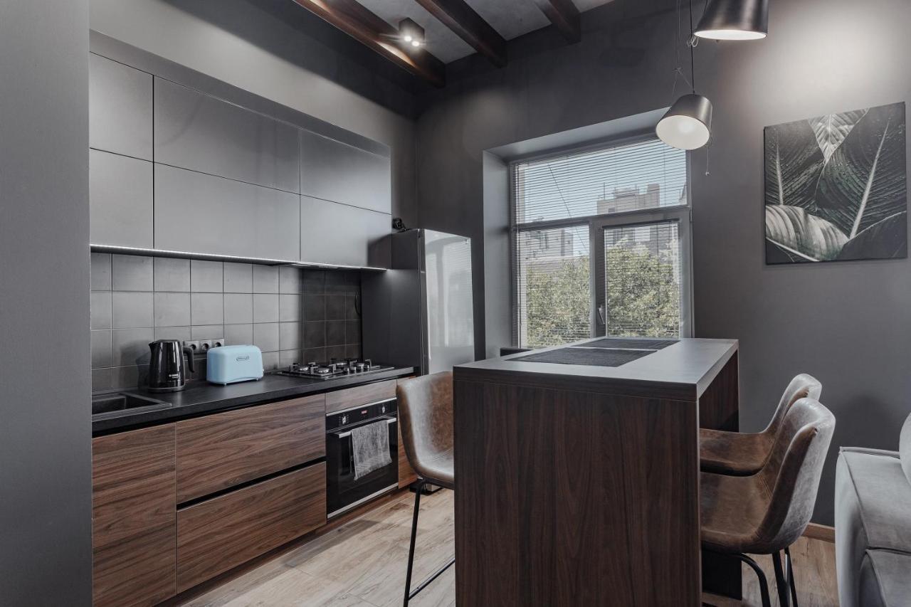 Deribasovskaya 18 Loft Apartment โอเดสซา ภายนอก รูปภาพ