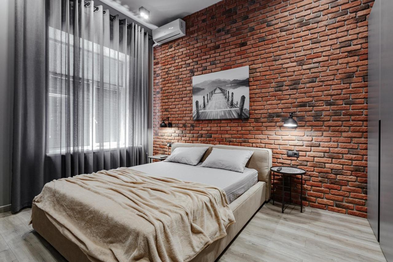 Deribasovskaya 18 Loft Apartment โอเดสซา ภายนอก รูปภาพ